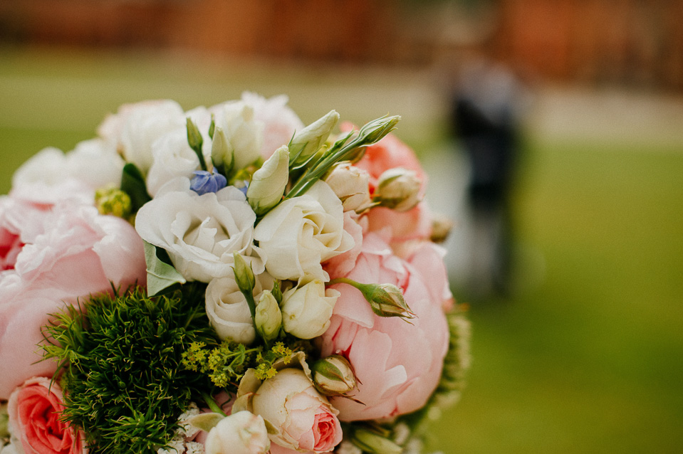 Brautstrauß bei Trauung auf Schloss Bothmer